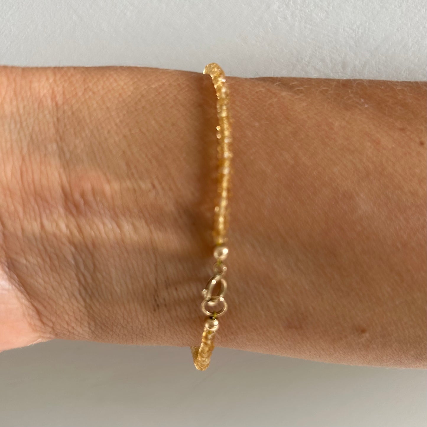 Fine citrine and gold bead bracelet